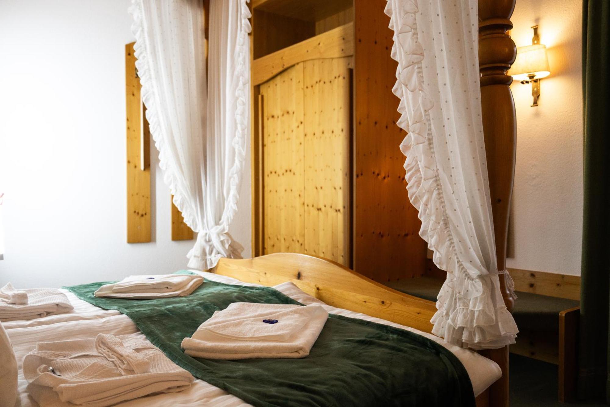 Hotel Zum See, Titisee 외부 사진